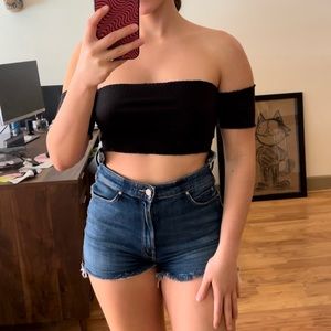 URBAN OUTFITTERS CROP TOP